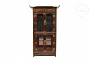 Asian-style wooden display cabinet, 20th century