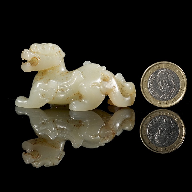 Carved jade figurine ‘Beast’, Han dynasty