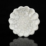 Small lobed dish with a white glaze, Qing dynasty