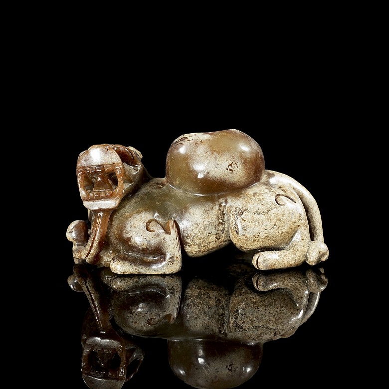 Carved jade figurine ‘Beast’, Han style