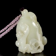 Carved jade figurine ‘Monkeys and Peaches’, Qing dynasty