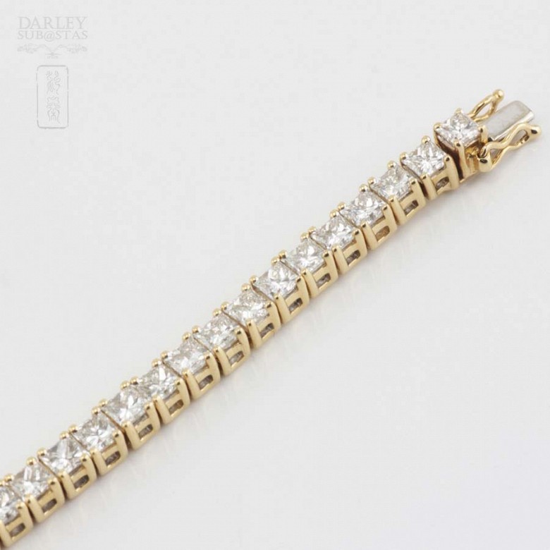 Gold and diamond Rivier bracelet 4.60cts.