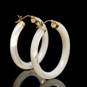 Pendientes de nácar natural y oro amarillo 18 k