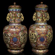 Pair of giratiorian vases, 19th - 20th century