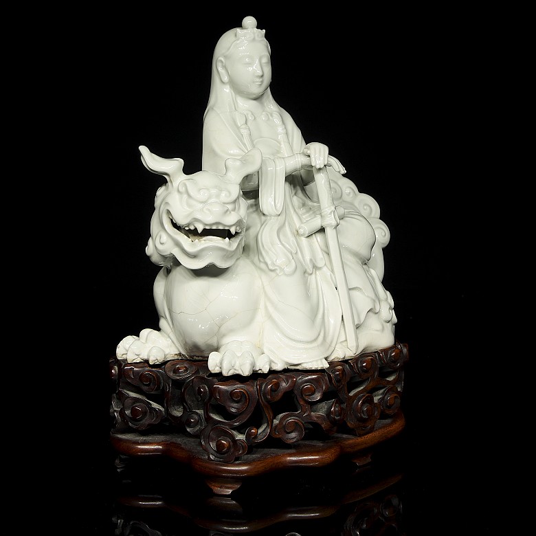 Porcelain figurine ‘Manjushri on foo dog’, Qing Dynasty