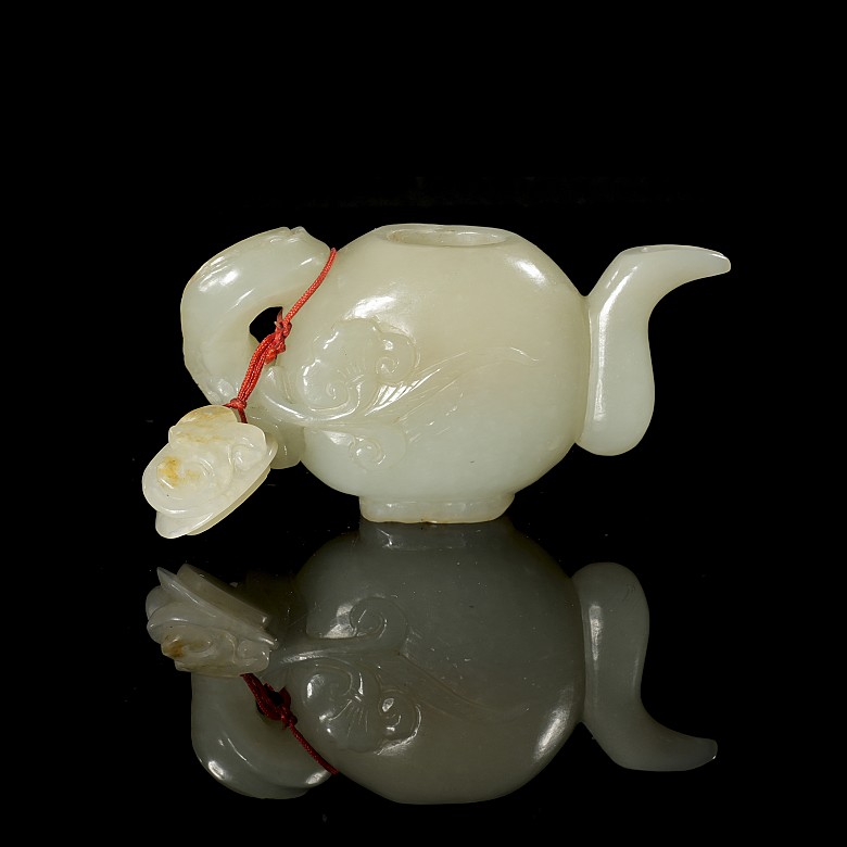 Small jade teapot, Qing dynasty