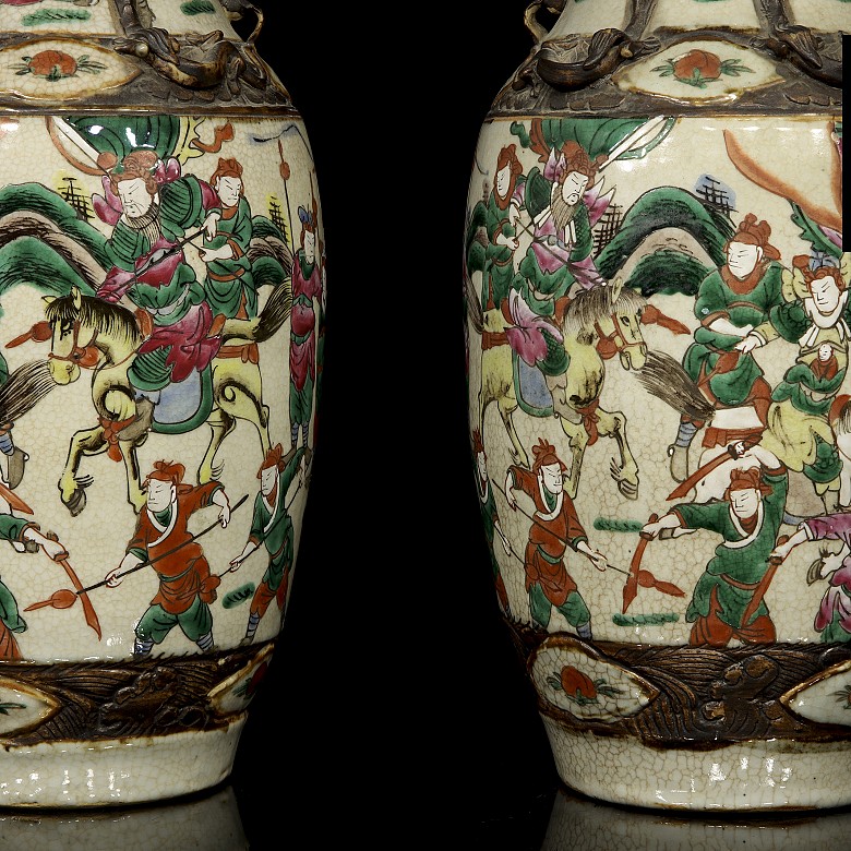 Pair of vases with warriors, Nanking, Qing Dynasty