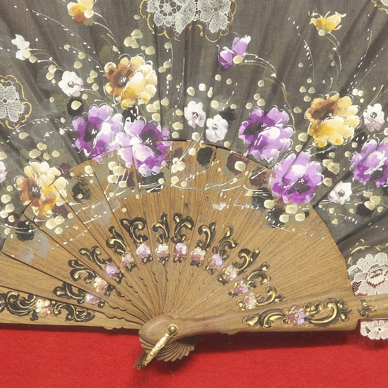 Wooden fan ‘’Flowers‘’ with fan holder, 20th century - 4