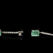 Long white gold earrings with emeralds and diamonds - 4