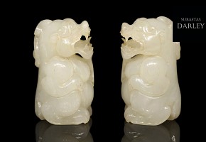 Pair of white jade bears, Eastern Han Dynasty