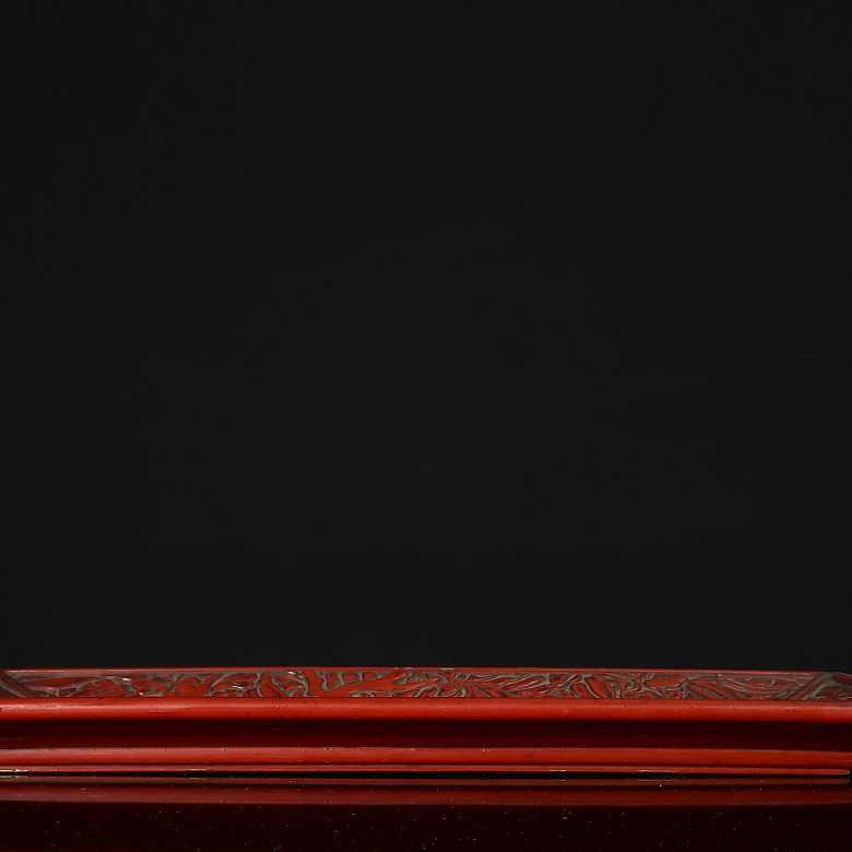 Lacquered wooden tray ‘Palace’, Ming style