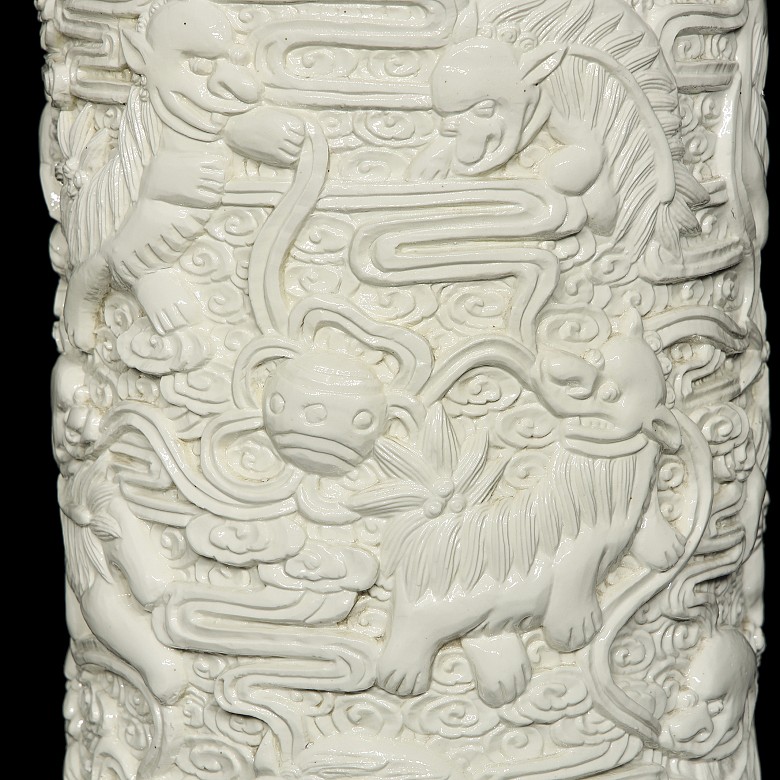 Pareja de jarrones de porcelana blanca, dinastía Qing