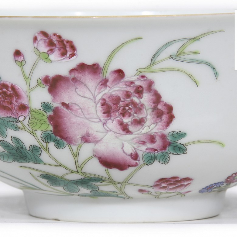 Porcelain enameled bowl, 20th century