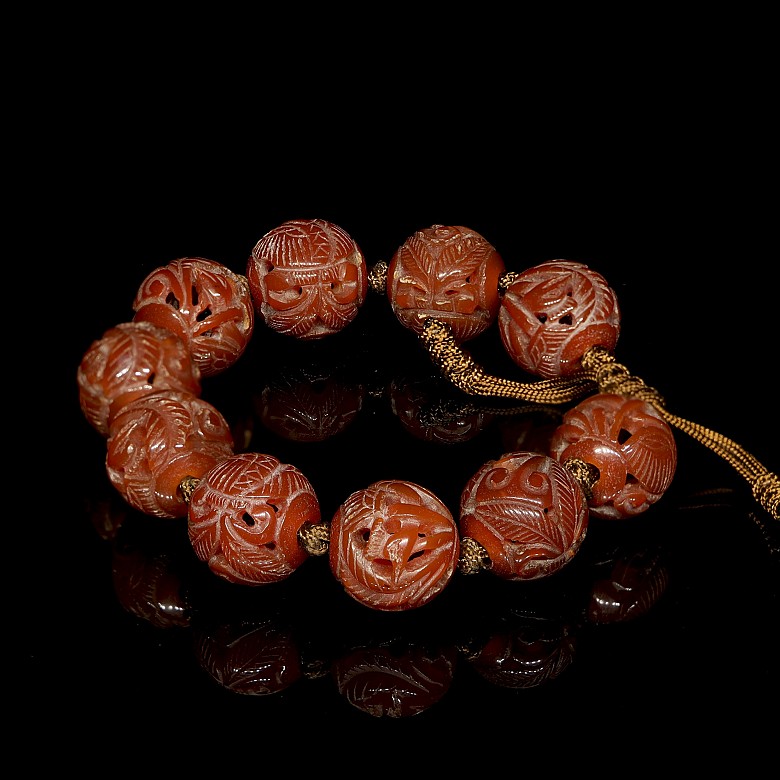 Ten-bead agate bracelet, Qing dynasty