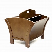 Magazine rack in mahogany wood