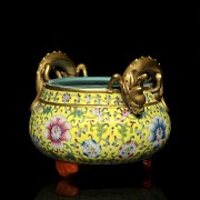 Censer with yellow background and dragons, 20th century