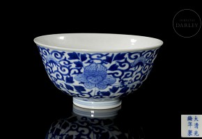 Blue-and-white ‘Lotus’ glazed bowl, Qing dynasty