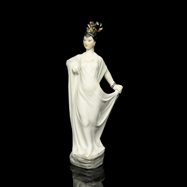 Porcelain lady, 20th century