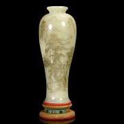 Small Hetian jade vase, Qing dynasty