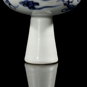 Small ‘Dragons’ footed bowl, Yuan Dynasty