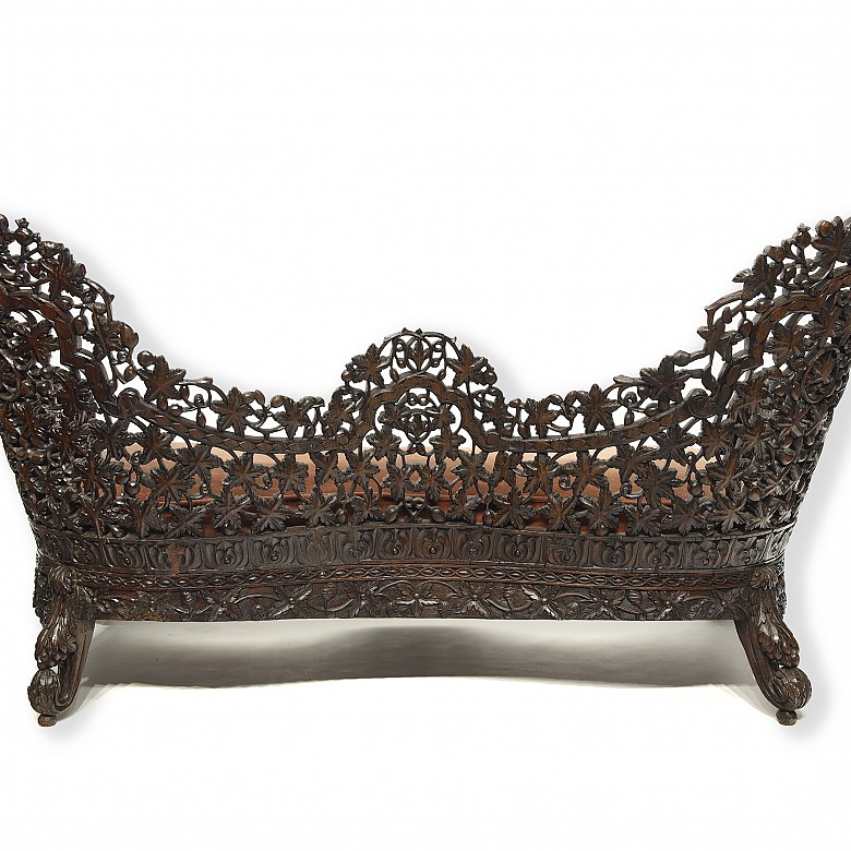 Anglo-Indian carved wooden sofa, 20th century