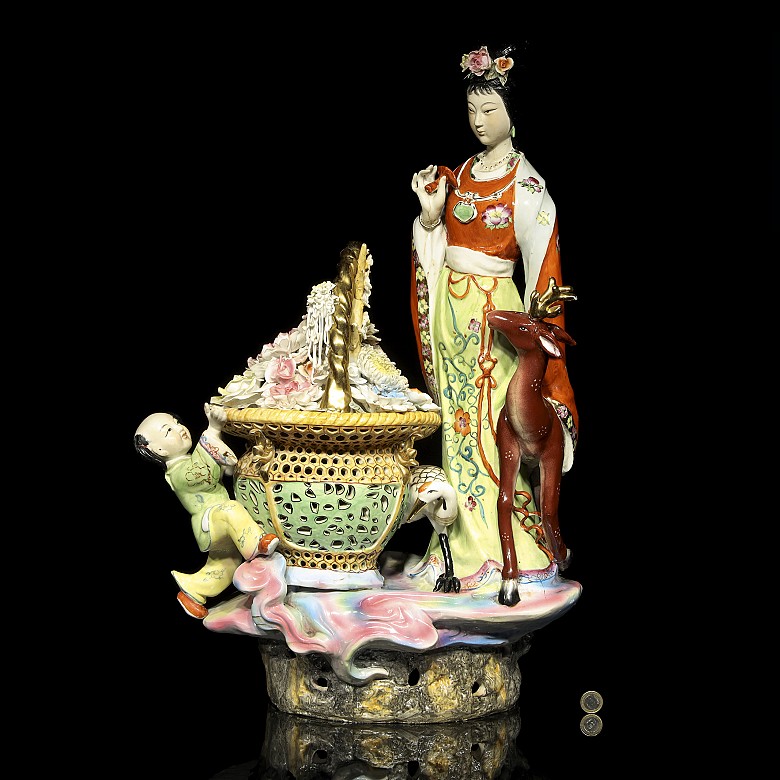 Chinese porcelain enamelled lady, 20th century